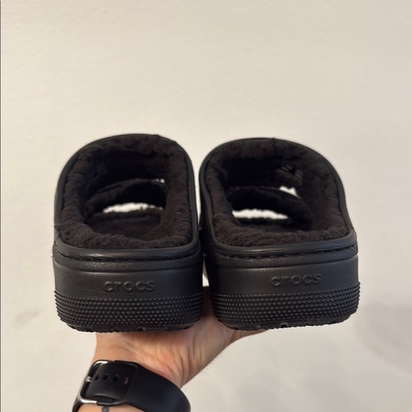 CROCS Black Fuzzy Lined Slippers - Picture 4 of 7